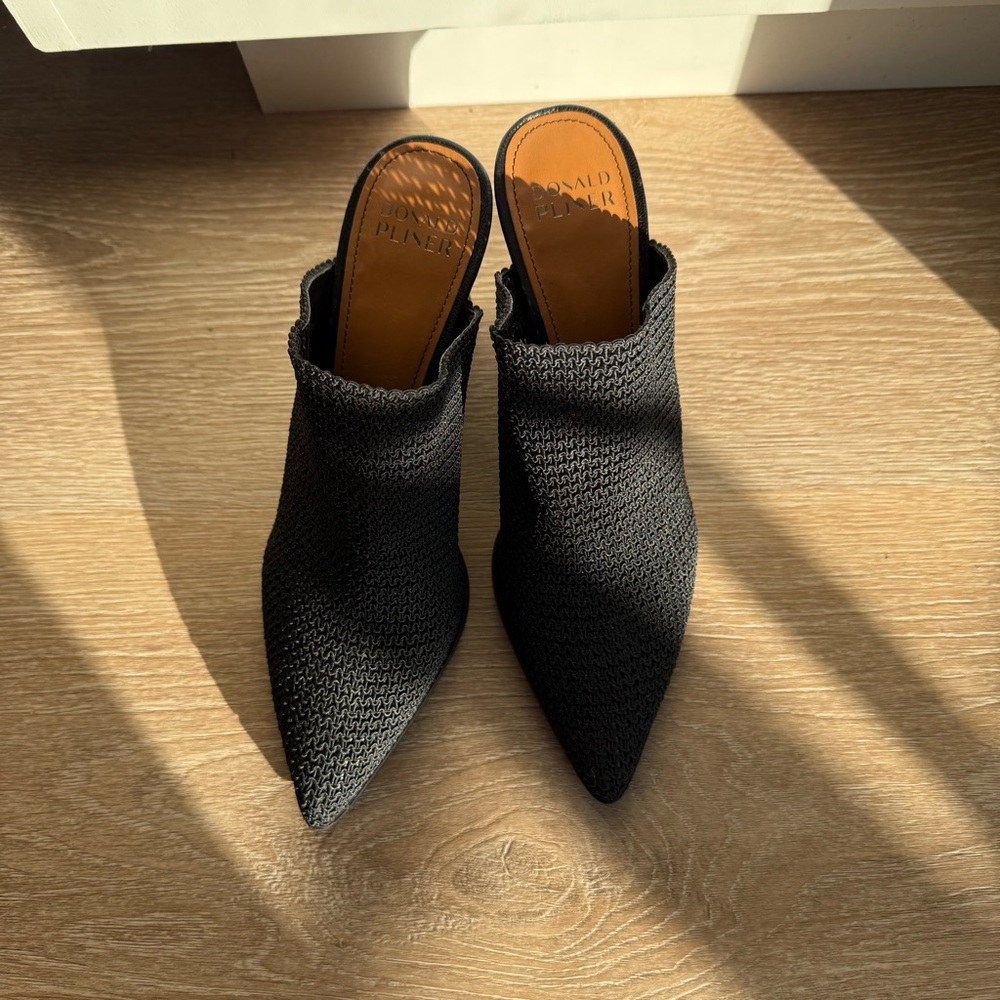 Donald Pliner Vami Black Basic Elastic Mules In S… - image 2